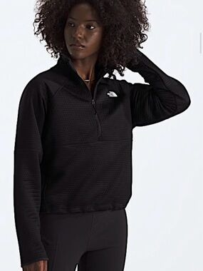 The North Face Black Quarter-Zip Dot Knit women’s medium